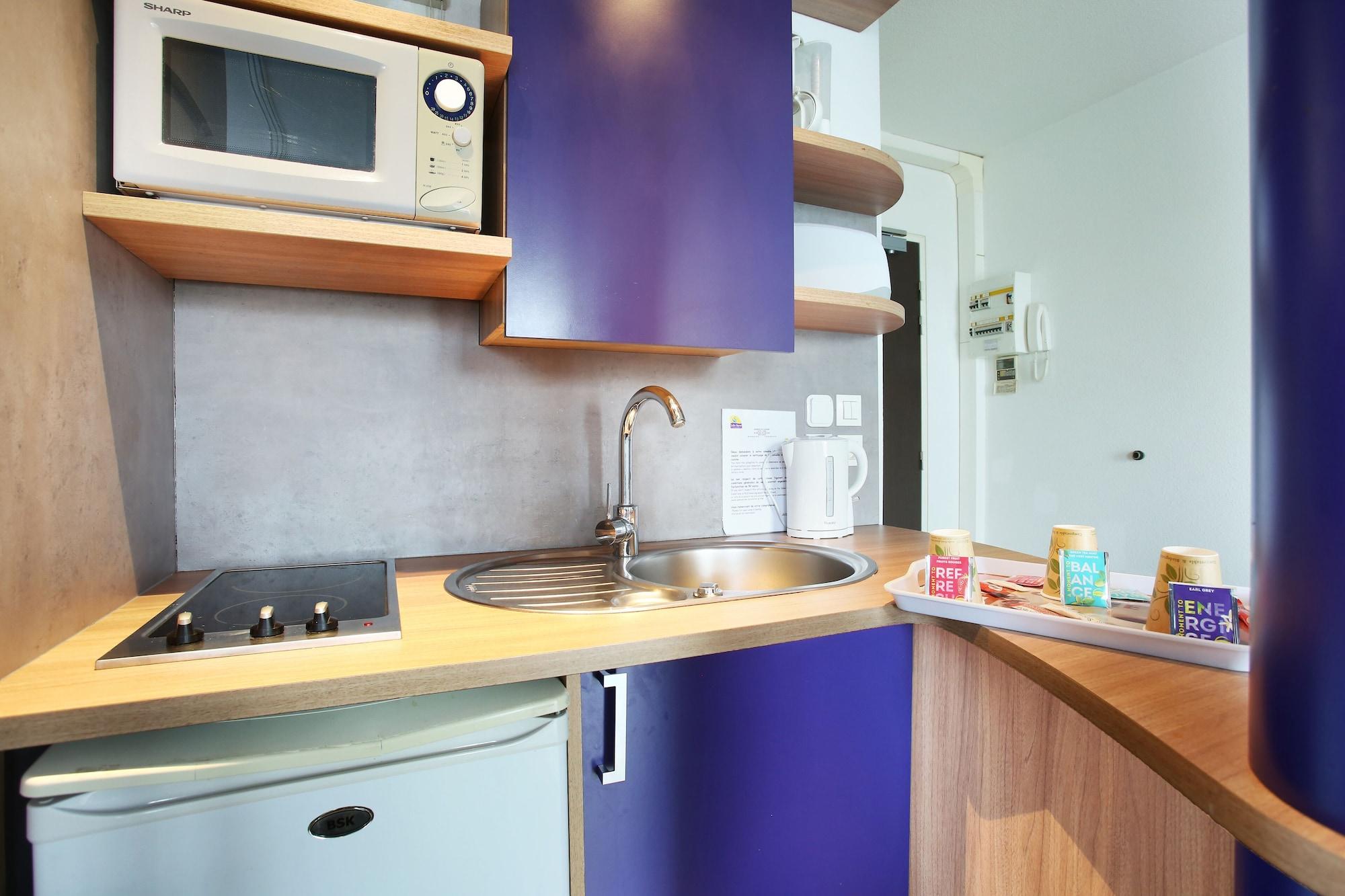 Suite-Home Orleans-Саран Экстерьер фото